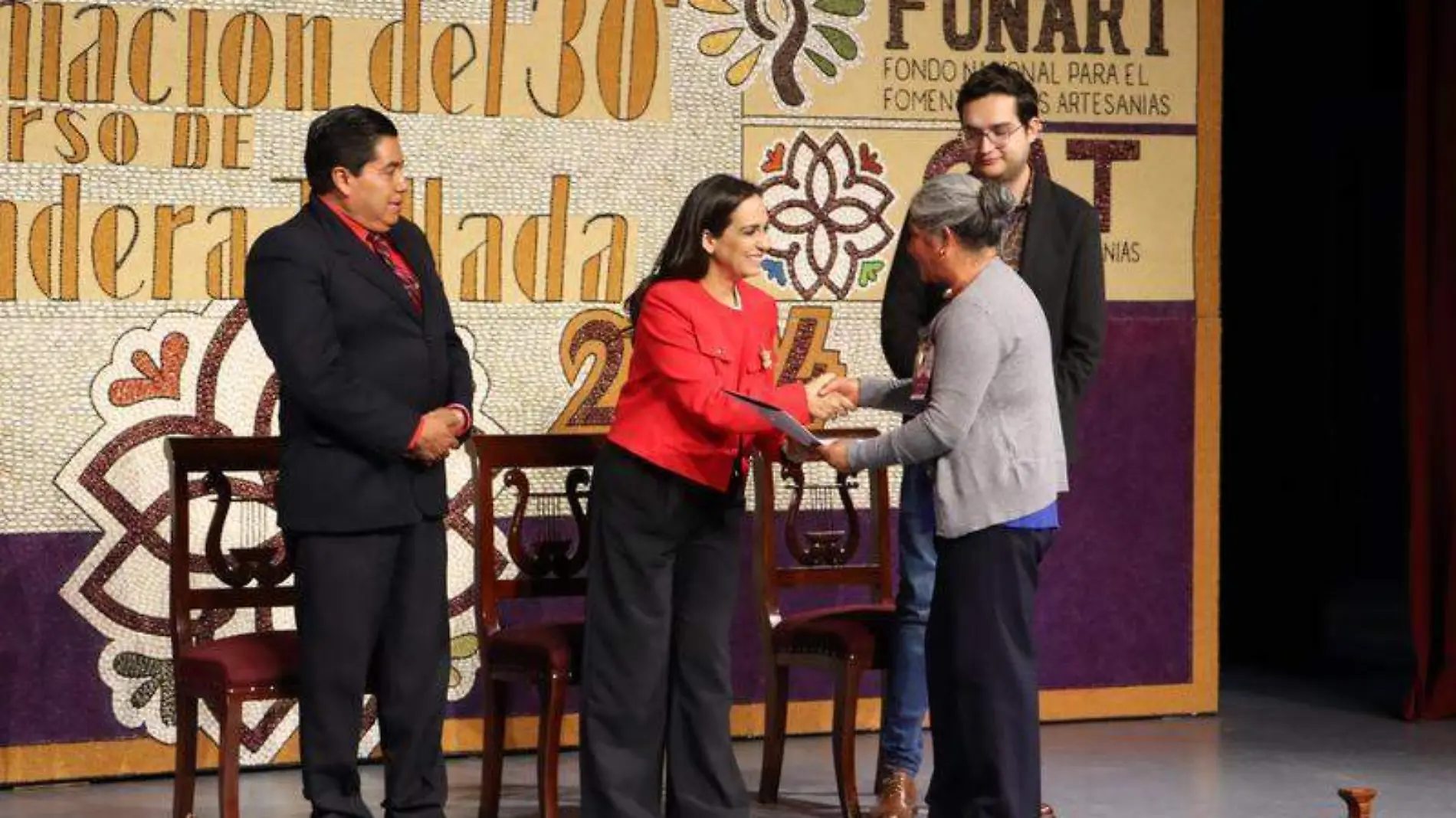 Artesanos de la talla en madera fueron reconocidos por la Casa de las Artesanías en la edición 30 del Concurso de Talla en Madera Everardo Nava (3)